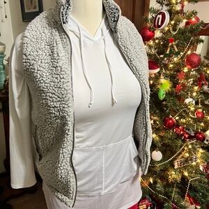 Women’s Sherpa vest